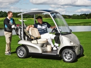 Click to see the Garia Golf Buggie Garia Golf Buggie in silver on golf course